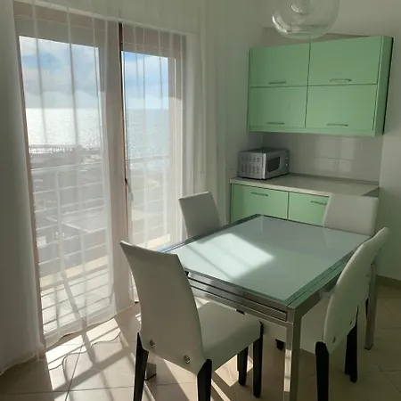 Apartment Seafront